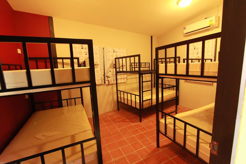 Viman Guesthouse Бангкок Экстерьер фото