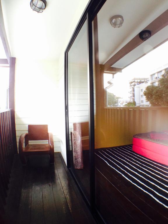 Viman Guesthouse Бангкок Экстерьер фото
